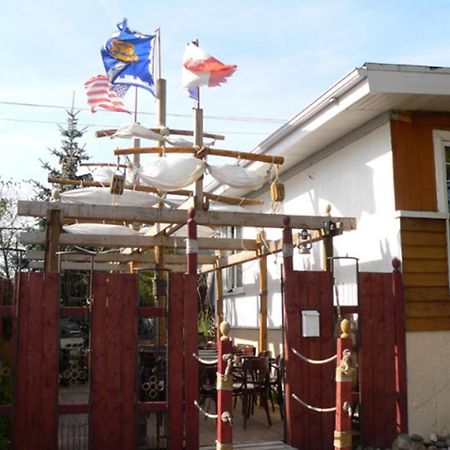 L'Oasis Du Pirate Bed & Breakfast Lévis Exterior foto