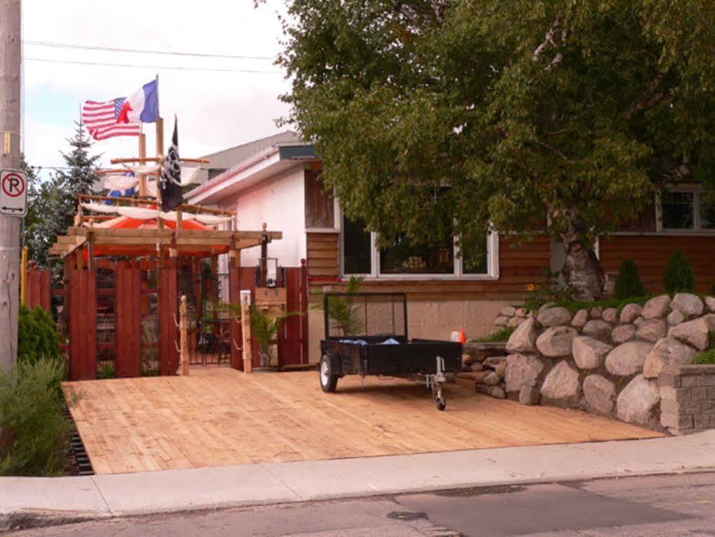 L'Oasis Du Pirate Bed & Breakfast Lévis Exterior foto